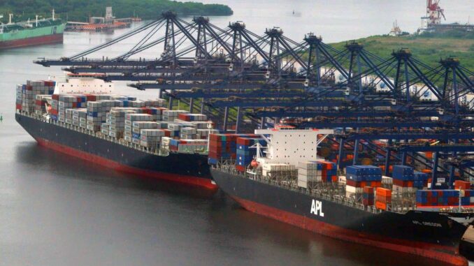 Gobierno de México presume récord en inversión extranjera y exportaciones